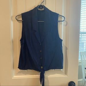 Le Lis navy button down tank
